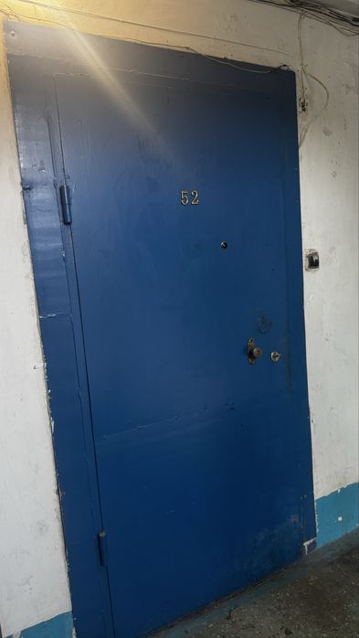 Продам железную дверь