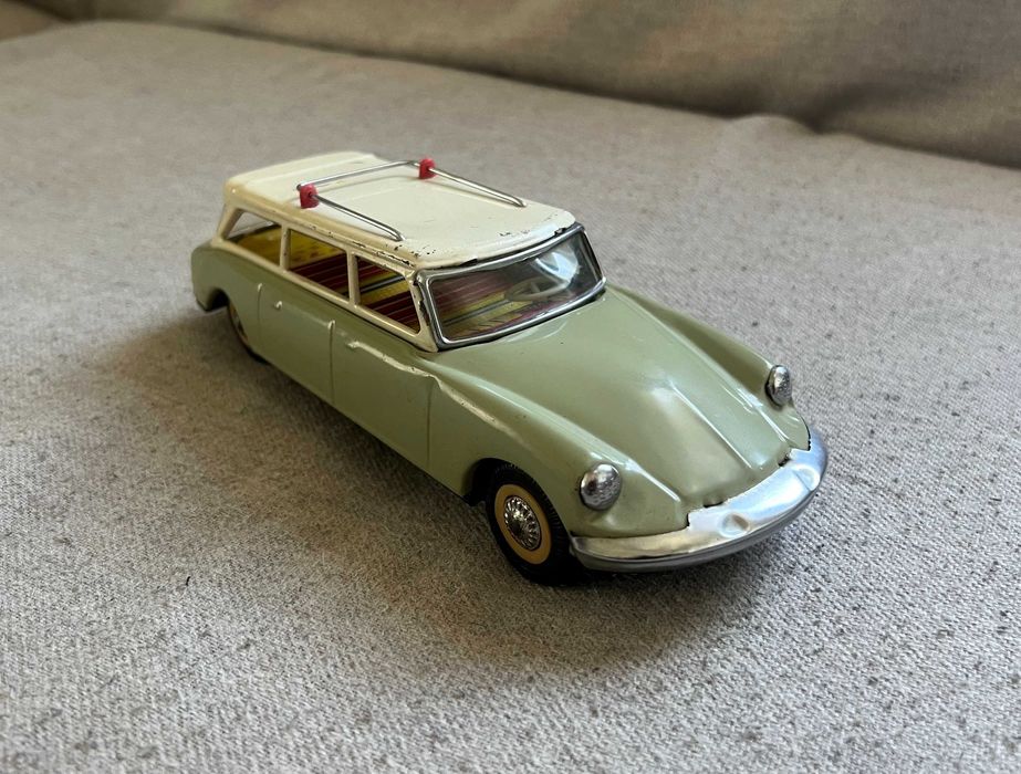 Masinuta de colectie din tabla MF-720 cu frictiune Citroen DS China