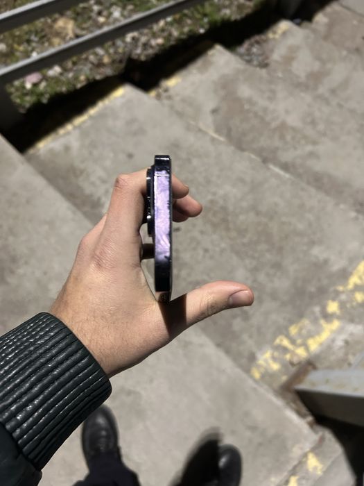 Iphone 14 pro purple