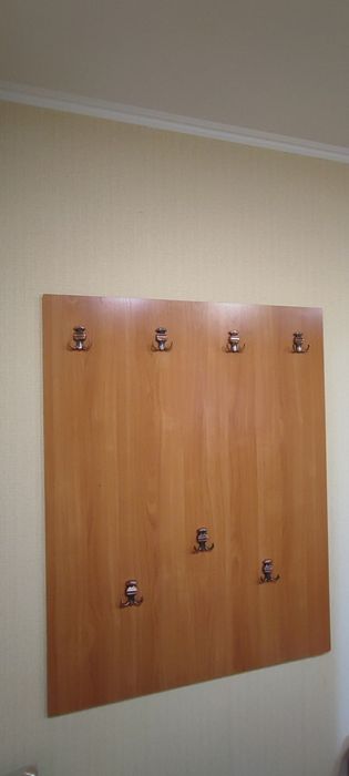 В продаже вешалка