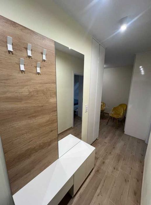 Дава се под наем Тристаен апартамент в София, Зона Б-19 - 80 кв.м за 1224 € - Снимка #9