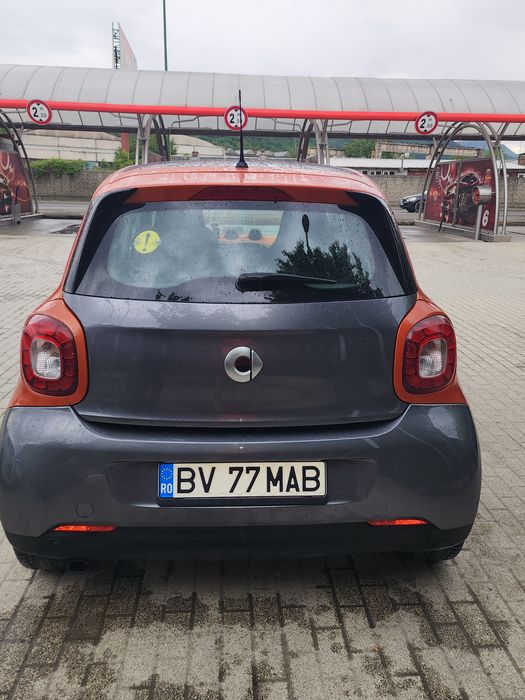 Autoturism Smart Forfour