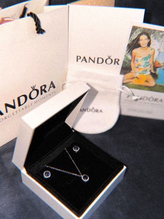 Pandora в подарочной упаковке