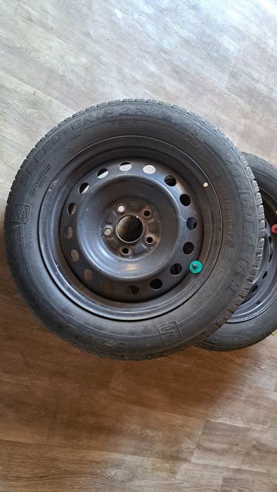 Vand 4 anvelope iarna 205 60 16  Semperit Speed Grip 2