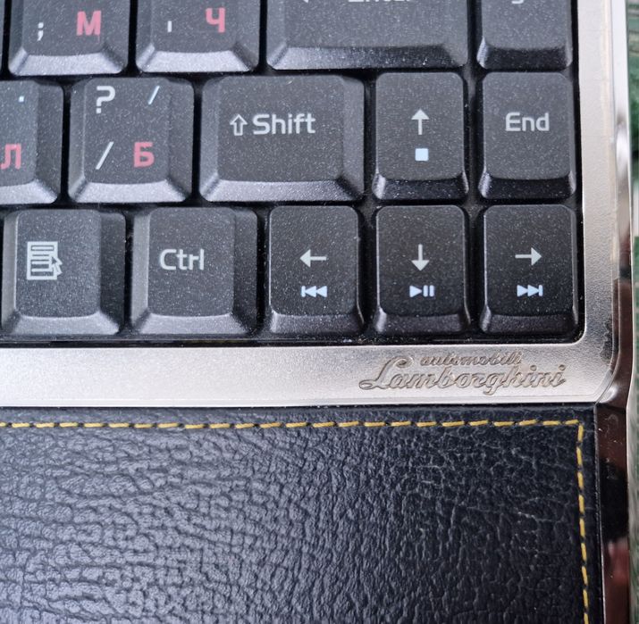 ПРОМОЦИЯ!! Лаптоп ASUS Automobili Lamborghini