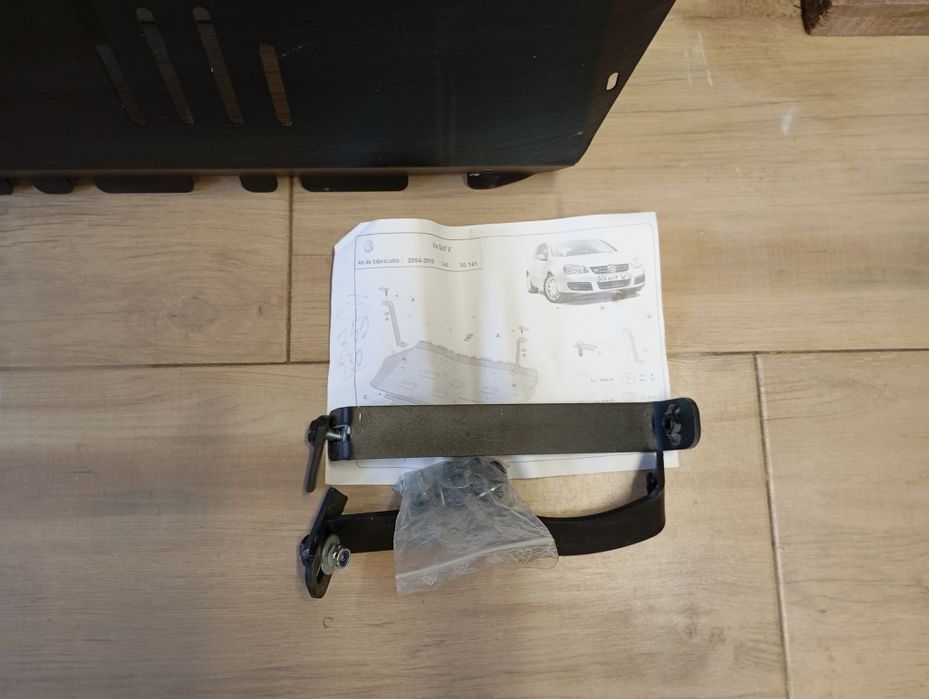 Scut motor metalic pentru golf v