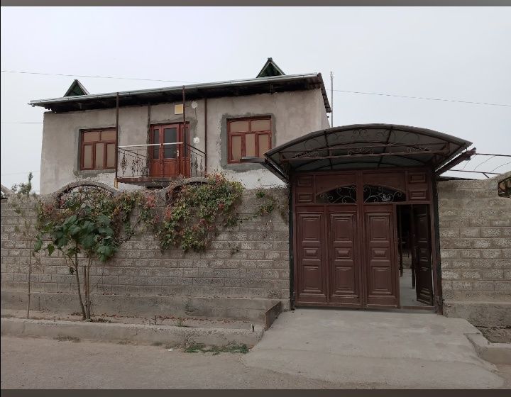 4 сотох 2 кават 7 хонали хамма шароитлари бор ховли уй жой сотилади