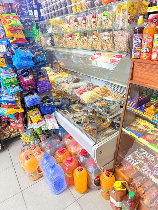 Холодильник витриный