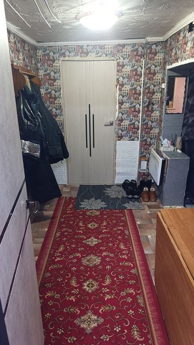 Дом рубленый с большой территорией