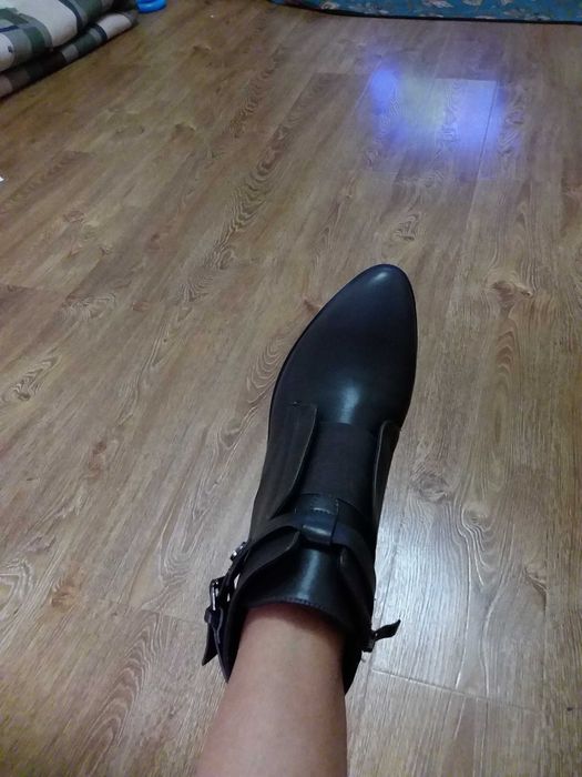 Новые женские ботинки