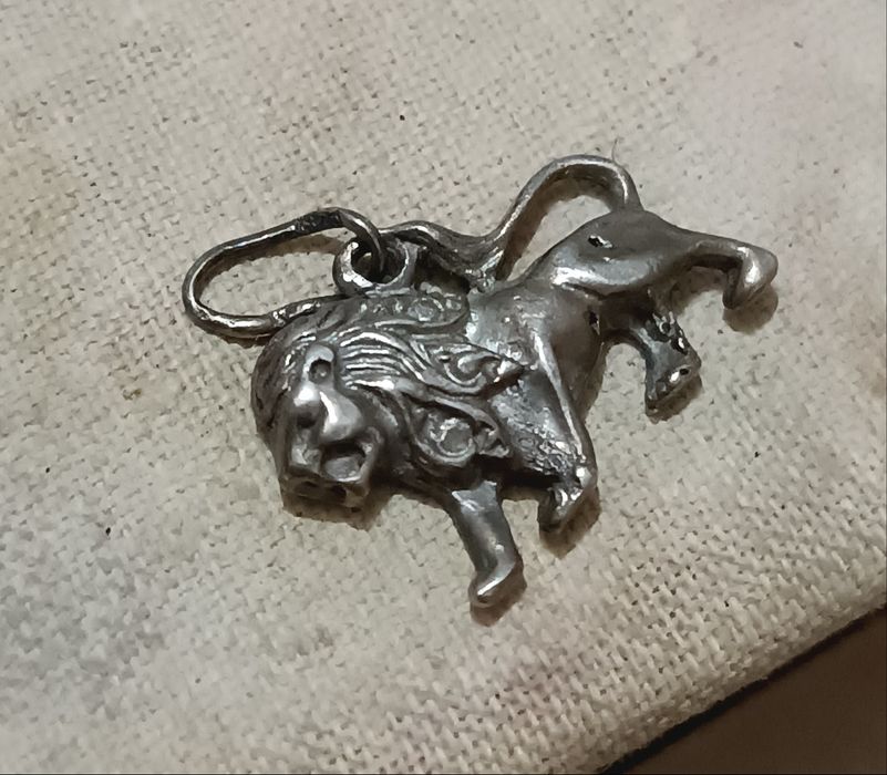 Кулон Лев маленький серебряный винтаж