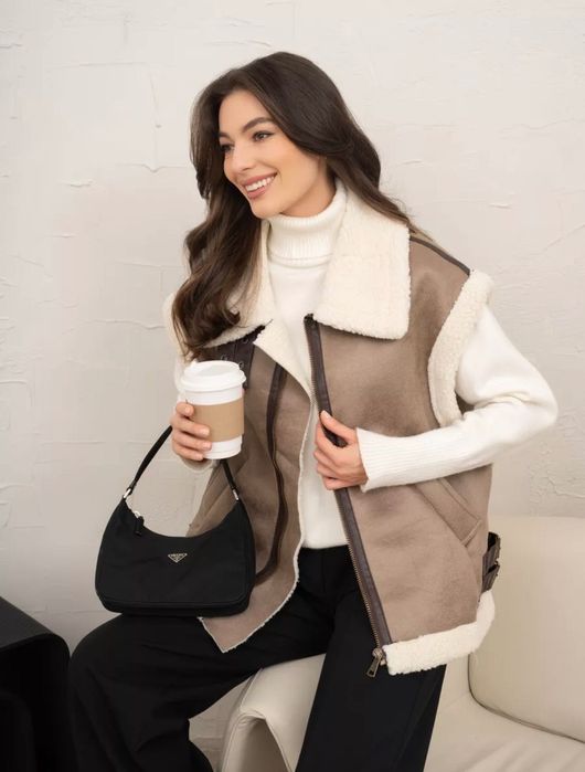 Жилетка утепленная меховая дубленка женская