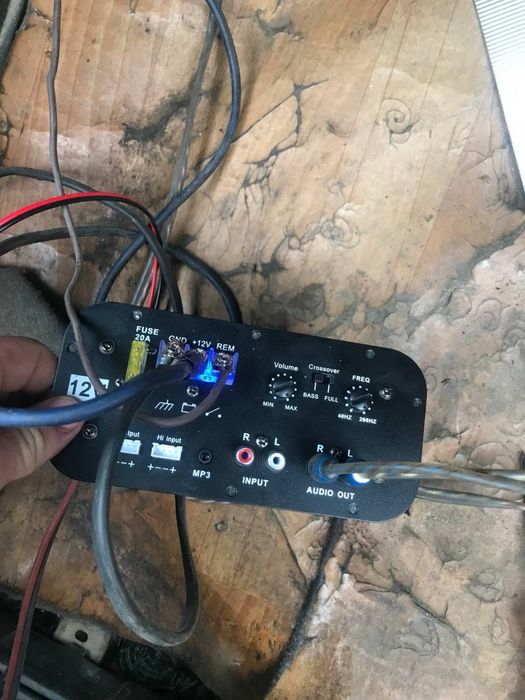 Саббуфер жбл 1000ват