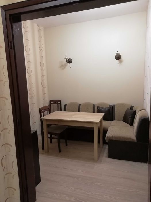 Продава се Тристаен апартамент в Бургас, Възраждане - 80 кв.м за 2125 €/кв.м - Снимка #2
