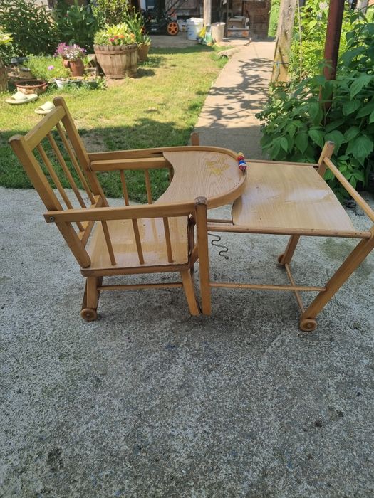 Дървено детско столче