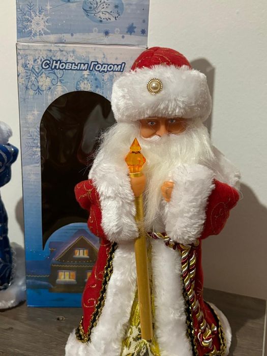 Музыкальный Дед мороз 30см
