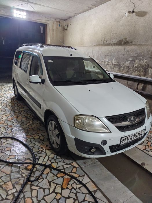 2017 год Ларгус веста мотор 1.6. Накдга сотилади варианта берилмйди.