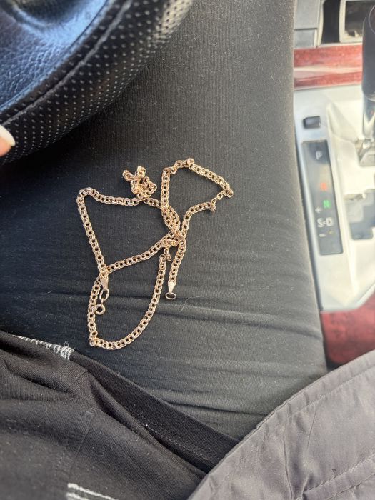 Продам золотую цепочку