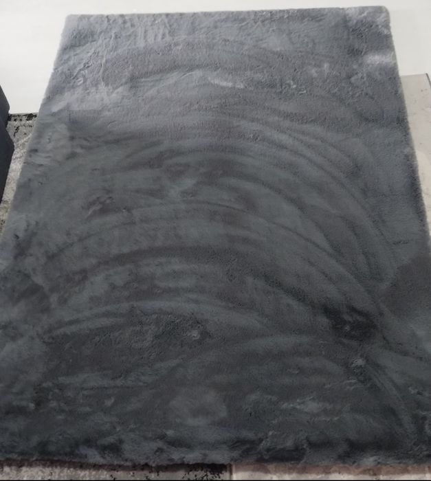 Уникална мекота! Килим с имитация на заешка кожа