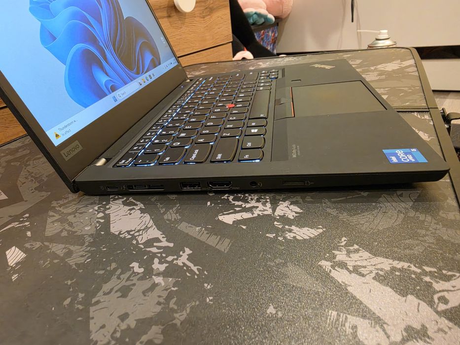 Lenovo ThinkPad P14s Gen 2 / i5-11th / Nvidia T500 4GB/ 16GB Ram / 256 SSD