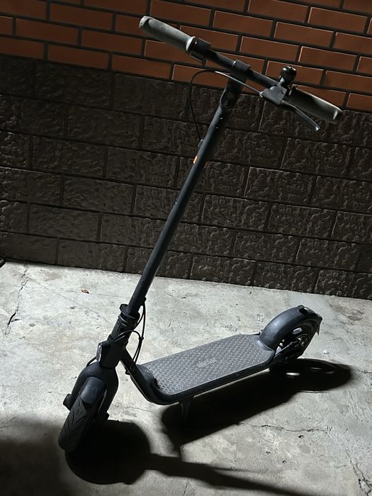 Продам сомокат nine bot