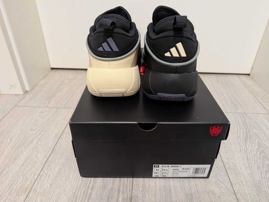Adidas DON Issue 7 - marime 46 2/3
