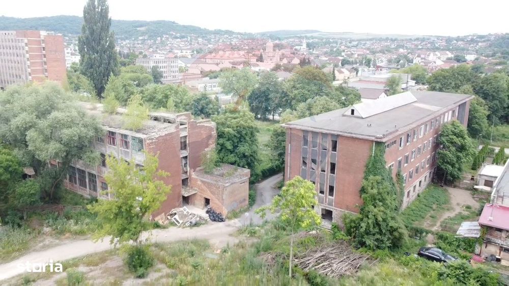 Patrimoniu Industrial, teren si clădiri, lângă Castelul Corvinilor