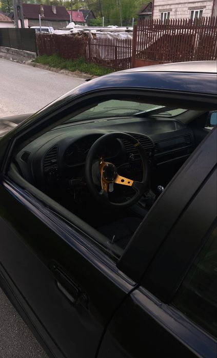 Vand/dezmembrez e36 318i