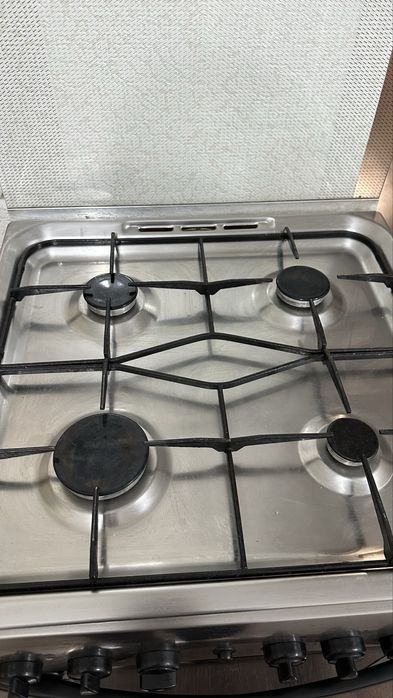 Продам газовую плиту