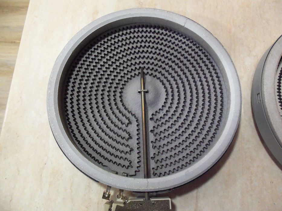 Плоча за керамичен плот- Ø200, 1800W/230v цената е за 1 бр плоча