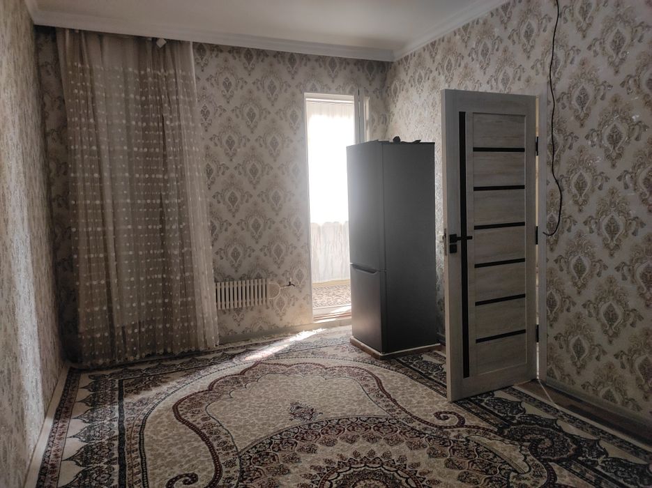 Зангиота тумани "Мясокомбинат" домларида ижарага квартира бор. Арзон.