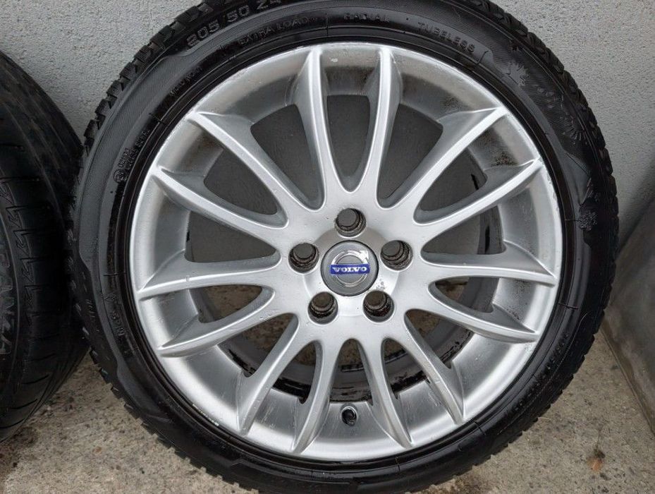 Jante SPARTACUS 17" Volvo V40 S40 V50 C30 C70 S60 V60 S80 V70 XC70 - 30671414 / 31317688