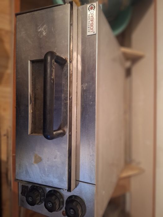 Фритюрница және пицца печка сатылады