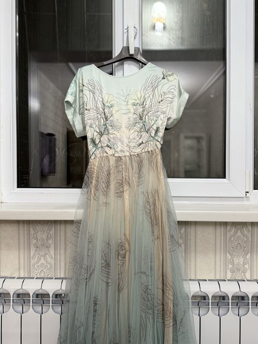 Платье вечернее длинное