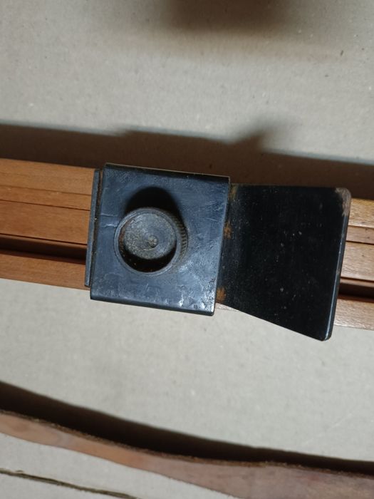 Trepied / tripod de lemn