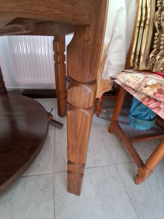 Vând masă lemn masiv