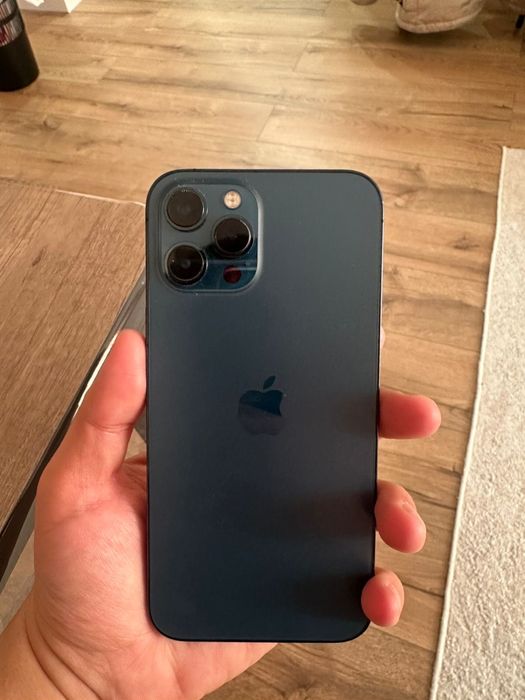 Продам Iphone 12 pro max