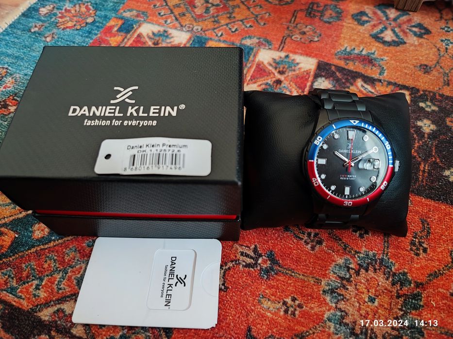 часы кварцевые Daniel Clein