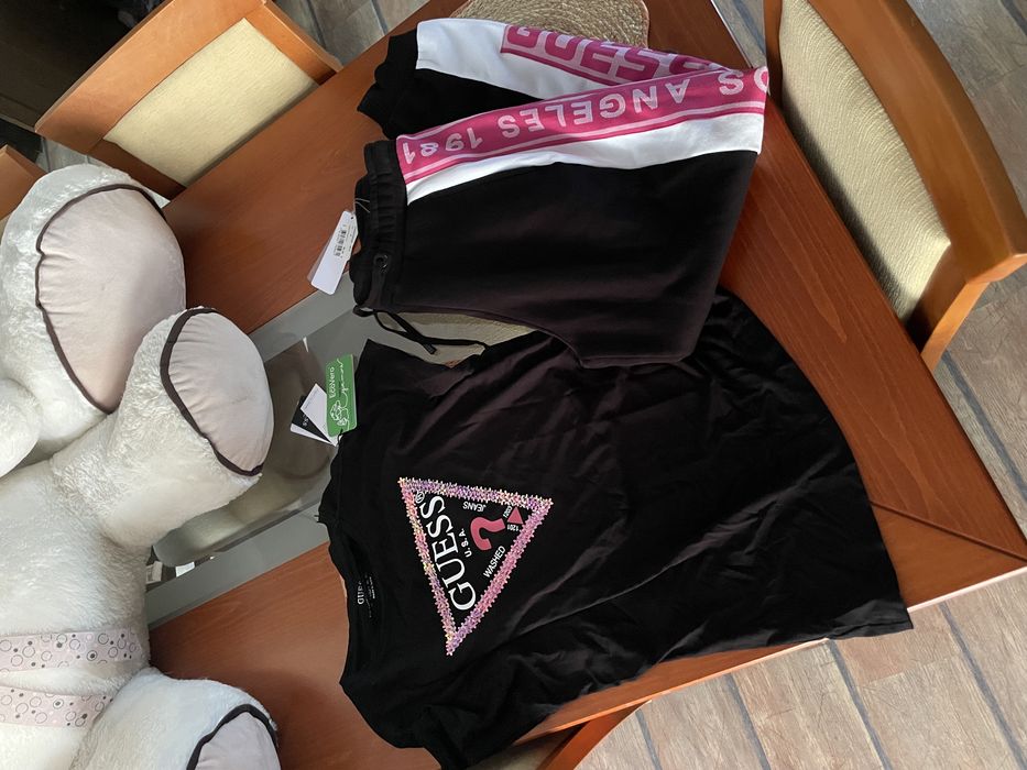 Дамска тениска и долница Guess
