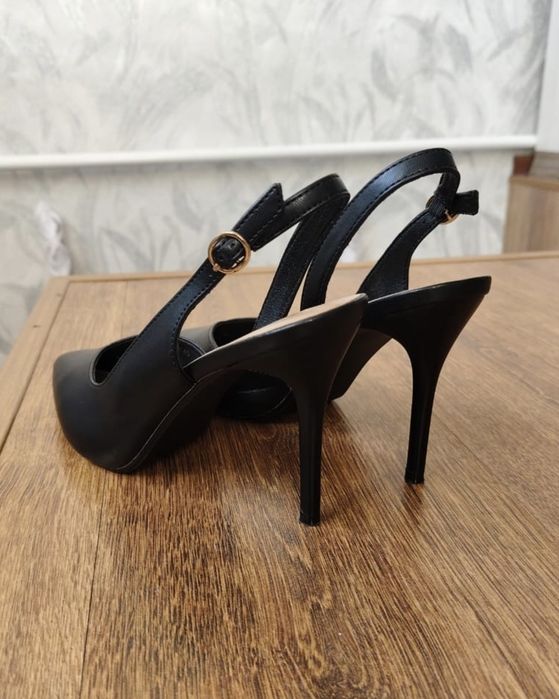 Туфли лодочки на каблуке