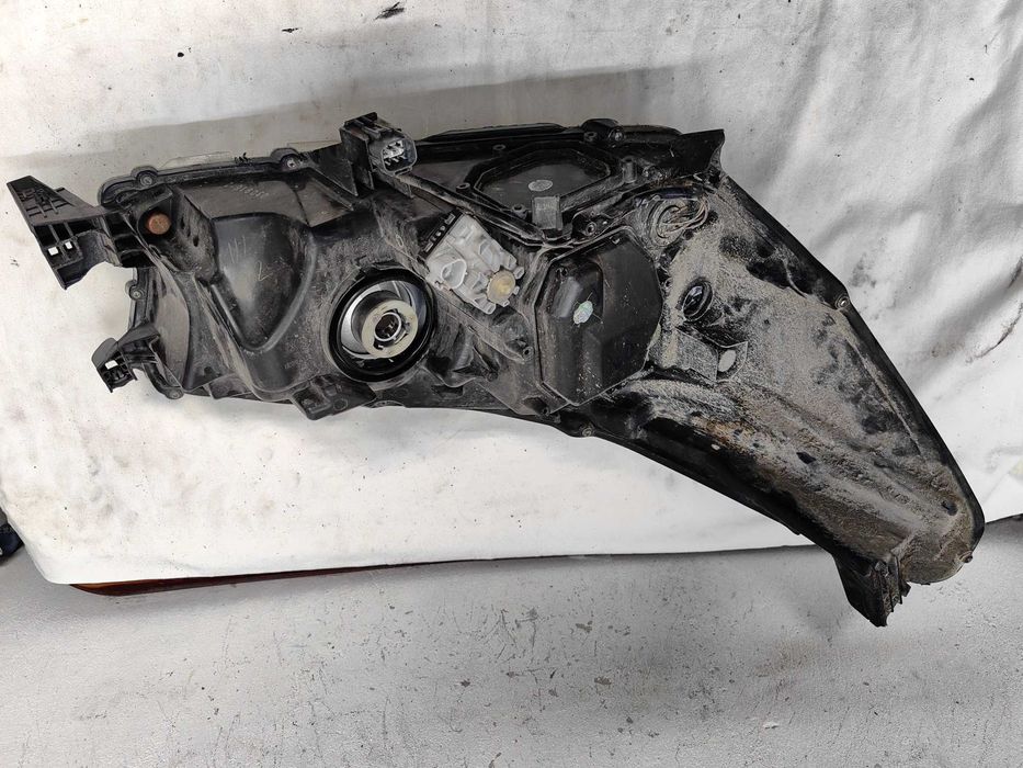 Оригинален фар Тойота  Toyota Hilux Led