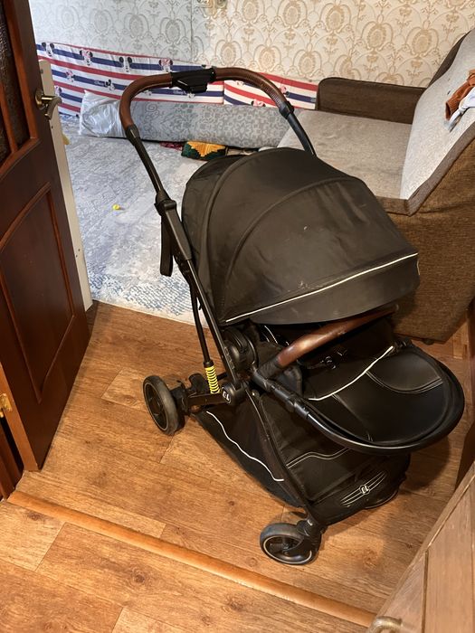 Коляска Новый