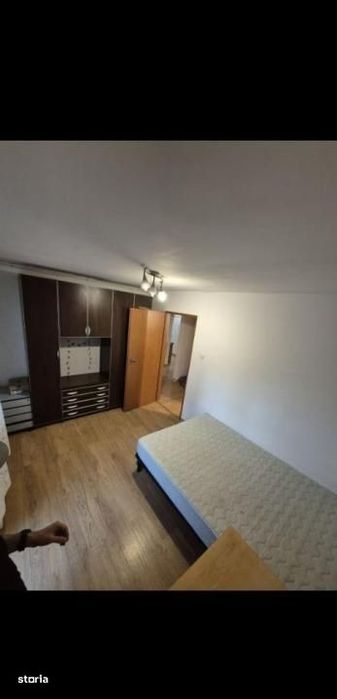 Apartament 4 camere, renovat, 2 bai – Manastur, zona Arinilor / Brat