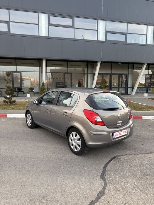 Opel corsa 1.3 diesel scaune incalzite /volan incalzit