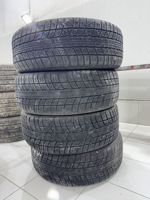 Triangle 235/60 R18