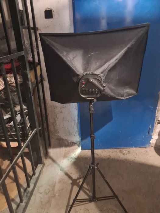 Софтбокса 2 броя с оригинални лампи