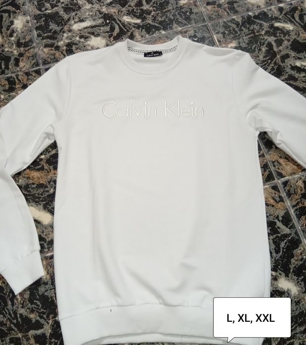 Bluze cu mânecă lungă, din bumbac cu țigla cusută.