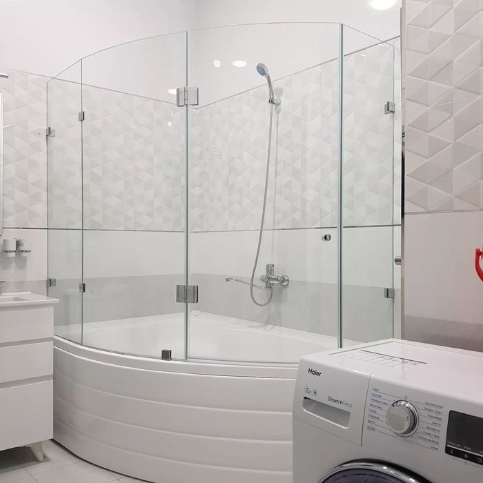 Душевые кабины и перегородки для ванн