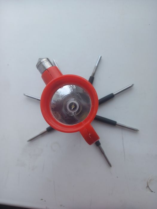 Продам фонарик набор