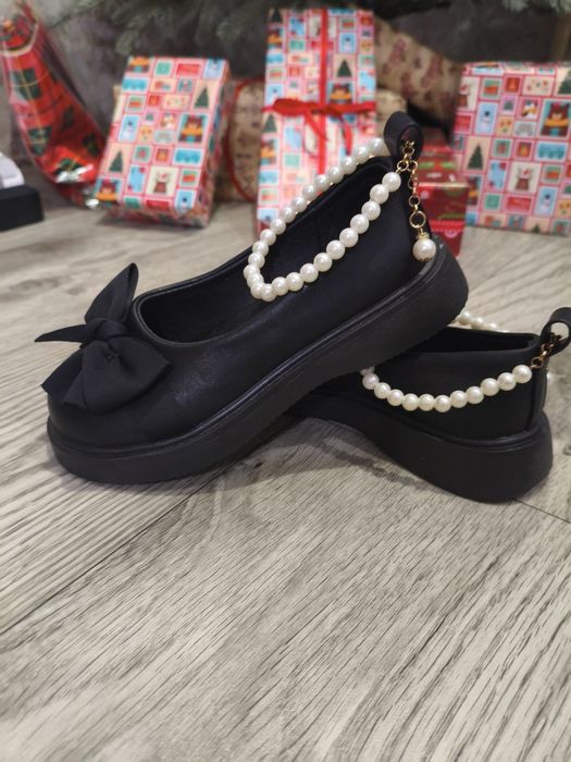 Обувь праздничная так и школьная для девочки